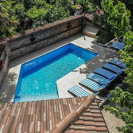 Villa Amalia Apartments Malinska Exterior photo